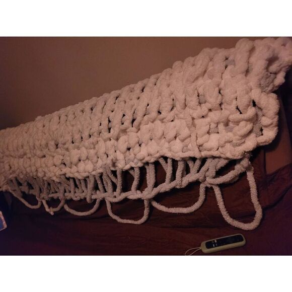 Handmade vintage Fox yarn huge blanket throw